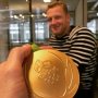 Olympic Gold at the office @veryferryfast #weertman met #kwakman #cake
