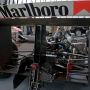 【ホンダコレクションホール】リアウィング下部からエンジンブロックを見る