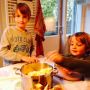 Appelmoes maken. 