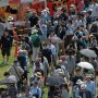 【自衛隊グリーンフェスタ2016】ライバルの浜松餃子国にはひときわ長い行列ががが 