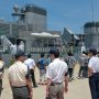 【艦艇公開 in 大洗2016】漢は背中で語る(ｷﾘｯ 艦艇がバックに入ると自衛官の方々が実にカッコ良く見えますな 