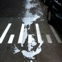 Bjoetifoel New White #paap op een verkeersheuveltje