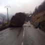 This 50 ton boulder wrecked the only road in and out of #valthorens. Looks we are staying another day...