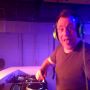 Nu achter de wheels of steel in #ekdomseetcafe : Mr. @ronblaauw #sr13 