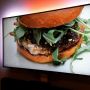 Crap. Nieuw op Apple TV het kanaal Young Hollywood en ik val meteen in een half uur durende special over de lekkerste #burgers in Los Angeles. TREK