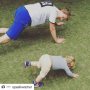 Lesson one: the push up. Deze kleine baas heeft het al aardig onder de knie! #pushup #sportenmetjekind #speelkwartier #vondelpark #bootcamp