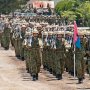 【武山駐屯地 東部方面混成団創立6周年記念行事】このヘンは女性の隊員っぽいな 