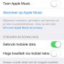 Ineens stond dit aan. Toon Apple Music. Zou dat het gvd zijn? (uitgezet en herstart: nog steeds 0 muziek op iPhone) 