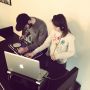 Check DJ Loïs getting a DJ course from @juanbuis!