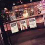 Wachten in de #SR15 tv studio, zometeen op @npo_3 vertellen over de #cupcakechallenge morgen op #3FM