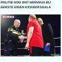 Knokken zonder wapenstok @politieamsterdam organiseerde eerste eigen #kickboksgala Leuk om agenten ontspannen biertje te zien drinken en naar #kickboksen en hun collega s kijken. Lees de blog op jensoldekalter.nl