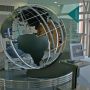 【自衛隊広報センター】二階には地球を象ったオブジェが