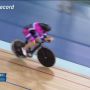 Wel leuk dat de UCI het wel kán: on screen display van afstand en ronden. #UCIHourRecord #2ndscreen 