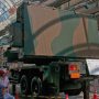 【自衛隊グリーンフェスタ2016】この車輌は他のイベントでもあまり見かけない気がする こんなのがアーケードの真ん中に置いてあったらそりゃ見上げますわｗ 