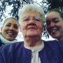 Even een selfie maken na het logeerpartijtje. De oma's van tegenwoordig.. Vroeger zwaaide ze gewoon als je wegging.