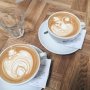 Coffeebreak with @glynnisdam at the new @manmetbrilkoffie place #art #latte #friendstalk #sunday #chillday