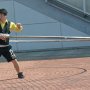 【佐野スプリングフェスティバル】どうやら遠心力を利用して力技で回すらしいな フラフープの重さに振り回されるのがシュールだぜｗ