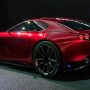 【東京モーターショー2015】しかし演出なんだろうが真っ暗な上にターンテーブル上を割りと速い速度でクルマが回っているので撮影するのには厳しいなんともカメラマン泣かせの展示だった・・・ 外部ストロボを忘れてきたのが痛かった・・・