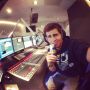 Ritueel voor elke show: 2 blikjes energydrank! Zometeen weer 'n nieuwe Avondshow! Ook voor tijdens de examenstress!