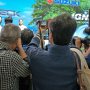 【東京モーターショー2015】ステージにお姉ちゃん達が勢揃いすると俄然本気を出し始めるオッサン達 マジきめーわ おめーら何しに来てんだよ！ m9(ﾟдﾟ)っ