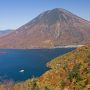 【半月山第1駐車場】お手軽に中禅寺湖に男体山、紅葉を楽しみたい方はこちらがオススメ 駐車場からこの景観を眺める事が出来ます