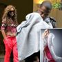 Blue Ivy werd vorige week 1 en kreeg van papa en mama een barbie ter waarde van bijna 60.000 euro. 
