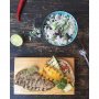 The 'Laidback Chicken' is een heerlijk stuk gegrilde kipfilet dat lang heeft gerelaxed in een jerk marinade. Geserveerd met in kokos gekookte rijst en kidney beans, bosui en gegrilde groenten. #fitfoodsnl #findthejoyinhealthyfood @fitfoods.nl