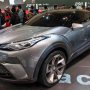 【東京オートサロン2016】東京モーターショーで発表されたコンセプトカーC-HR Conceptが徐ろに通路に置いてあるｗｗｗｗｗ みんなペタペタ触ってたぞ