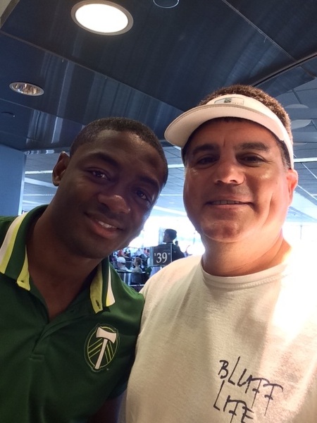 Always have your digital device ready especially when you meet @fanendo on the  @TimbersFC at @mspairport. #RCTID