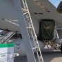 【厚木基地日米親善春まつり2016】乗り込む時に使うタラップはここに折りたたまれ収納されているらしい 