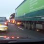 En nu behoorlijke file op de A1 voor De Hop vanaf hmp 119. #rtvoost