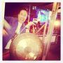 Ondertussen gaat @BarryPaf hier voor de @bastomusic gong-remix ;-) #538voorwarchild 
