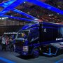 【東京モーターショー2015】三菱ふそうブース 漆黒のトラックが強そう(小並感)