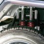 【東京オートサロン2016】参考出品車のG550 4×4 1個のタイヤにそれぞれダンパーが2本装備されとる
