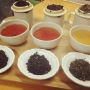 CD＆DLでーたの連載で、今回はAfternoon Teaさんへ伺いました！日本茶も中国茶も紅茶も同じ茶葉から出来てるってのは知ってたけど、茶葉を摘む畑や時期によってこんなにも違いがあるなんて知らなかったッス！続きは次号の本誌で！