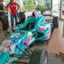 【オートジャンボリー2015】とりあえずは入り口のすぐ近くにある1号棟に入ってみる FIA-F4カテゴリーの初音ミクF110が置いてあったｗ コレはどうやら今年のマシンみたいだ
