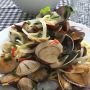 There's more vongole than pasta in my pasta vongole
