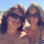 Finally enjoying a lovely beach day with my mommy @juanitavanzeijlleon 🌴☀️❤️ #sunny #motherdaughtertime #beachyhair