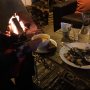 Eerste strandtent dinertje bij de kachel