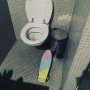 Someone skateboarded to the toilet and then walked back out. Makes me wonder what kind of 💩 emergency that was.